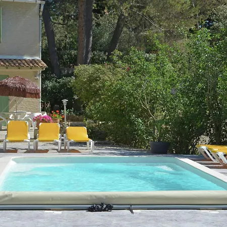 Villa Lush In Beaucaire With Swimming Pool Beaucaire (Gard)