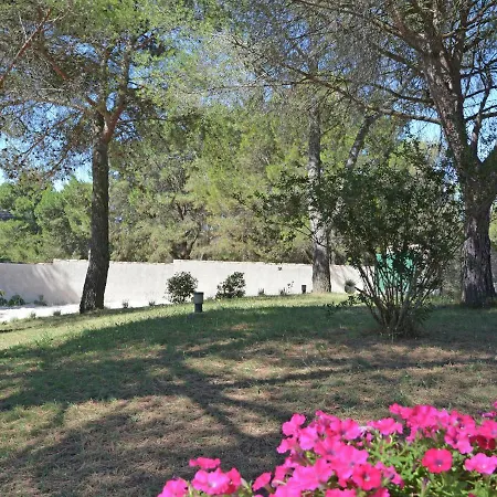 Lush In Beaucaire With Swimming Pool Beaucaire (Gard)