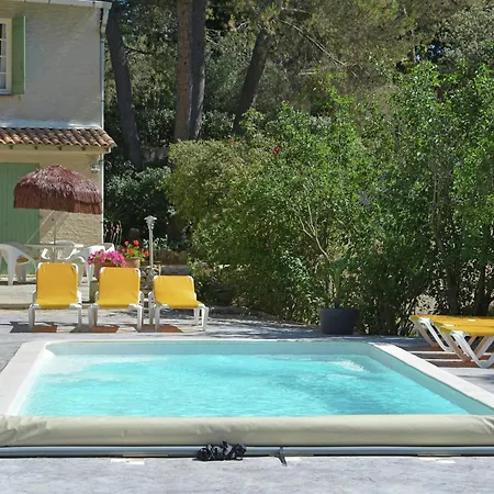 Elegant Mansion In Provence וילה *