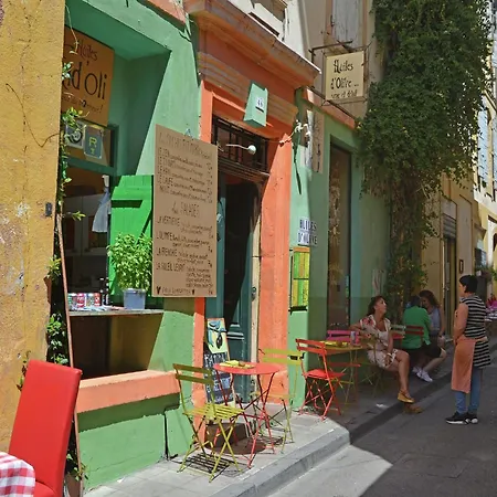 Elegant Mansion In Provence וילה בוקר